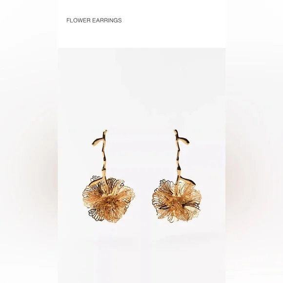 NWT ZARA GOLD FLOWER DROP EARRINGS - Picture 1 of 4